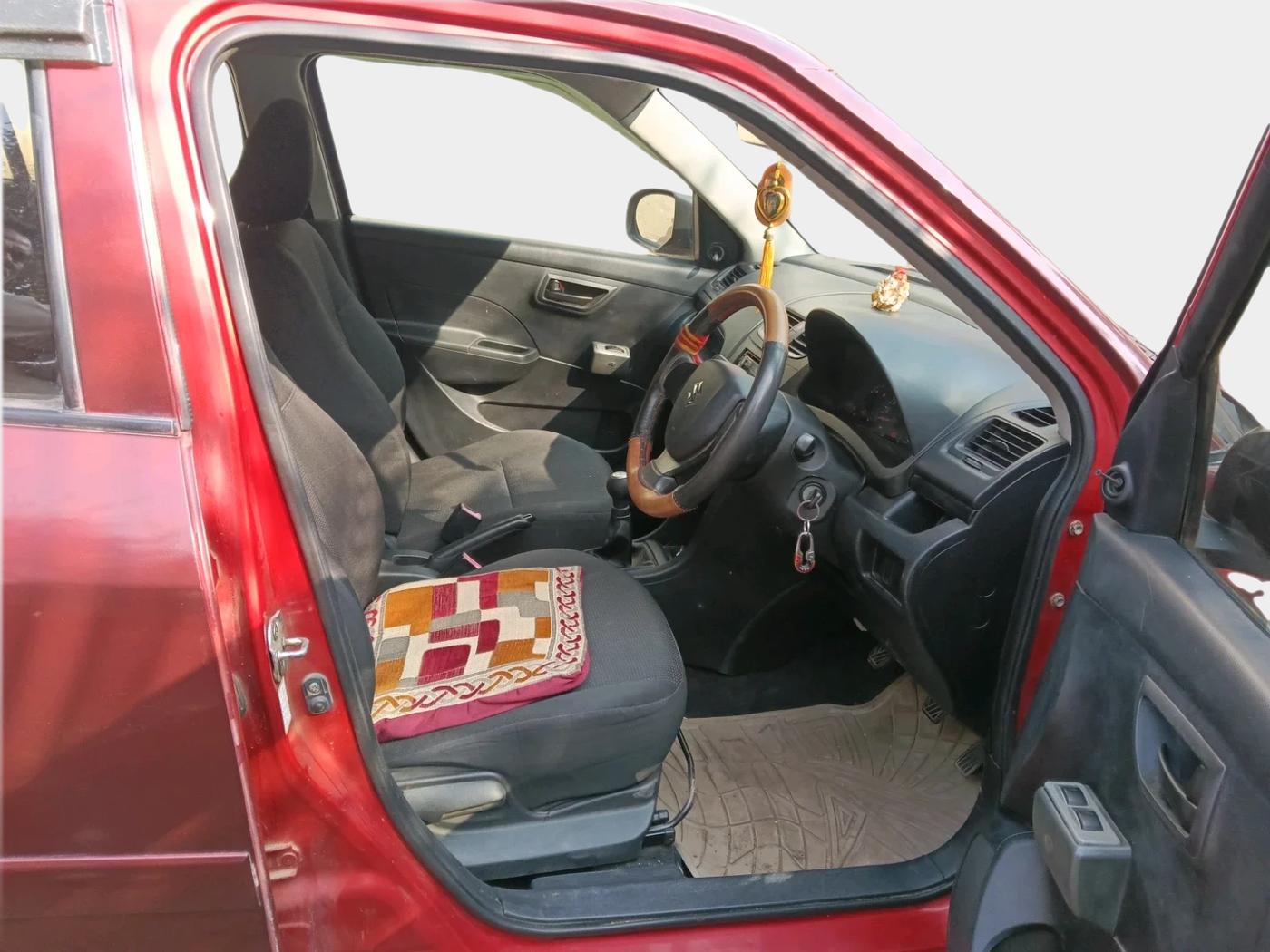 2011 Maruti Swift LXI, Petrol, Manual, 44,850 km, interior