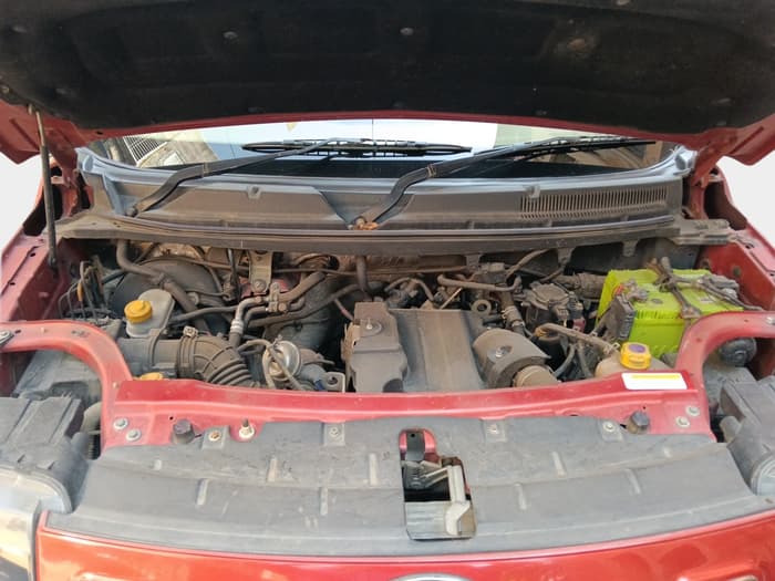 2018 Mahindra TUV300 T10, Diesel, Manual, 1,34,892 km, exterior