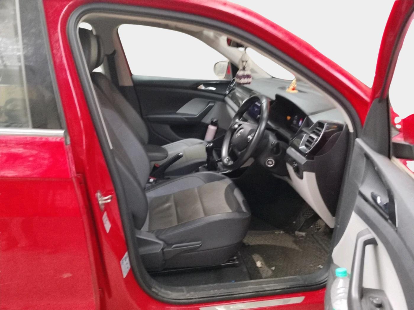 2023 Skoda KUSHAQ STYLE 1.0L TSI MT, Petrol, Manual, 62,950 km, interior