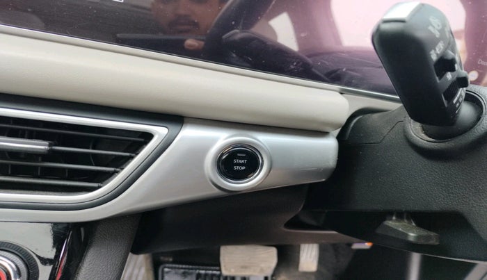 2023 Mahindra XUV700 AX 7 LUXURY P AT 7 STR, Petrol, Automatic, 34,911 km, interior