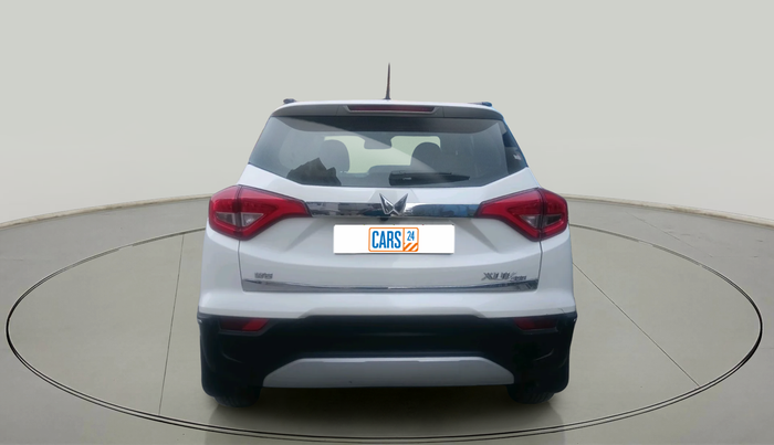 2023 Mahindra XUV300 W8 1.5 DIESEL, Diesel, Manual, 43,922 km, exterior