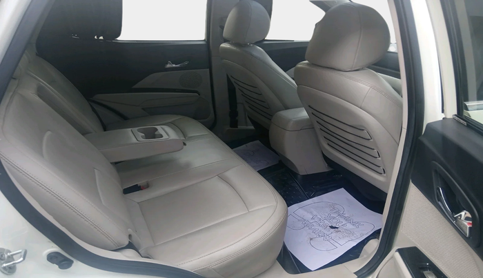 2023 Mahindra XUV300 W8 1.5 DIESEL, Diesel, Manual, 43,922 km, interior