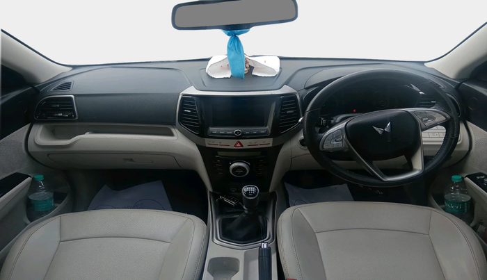 2023 Mahindra XUV300 W8 1.5 DIESEL, Diesel, Manual, 43,922 km, interior