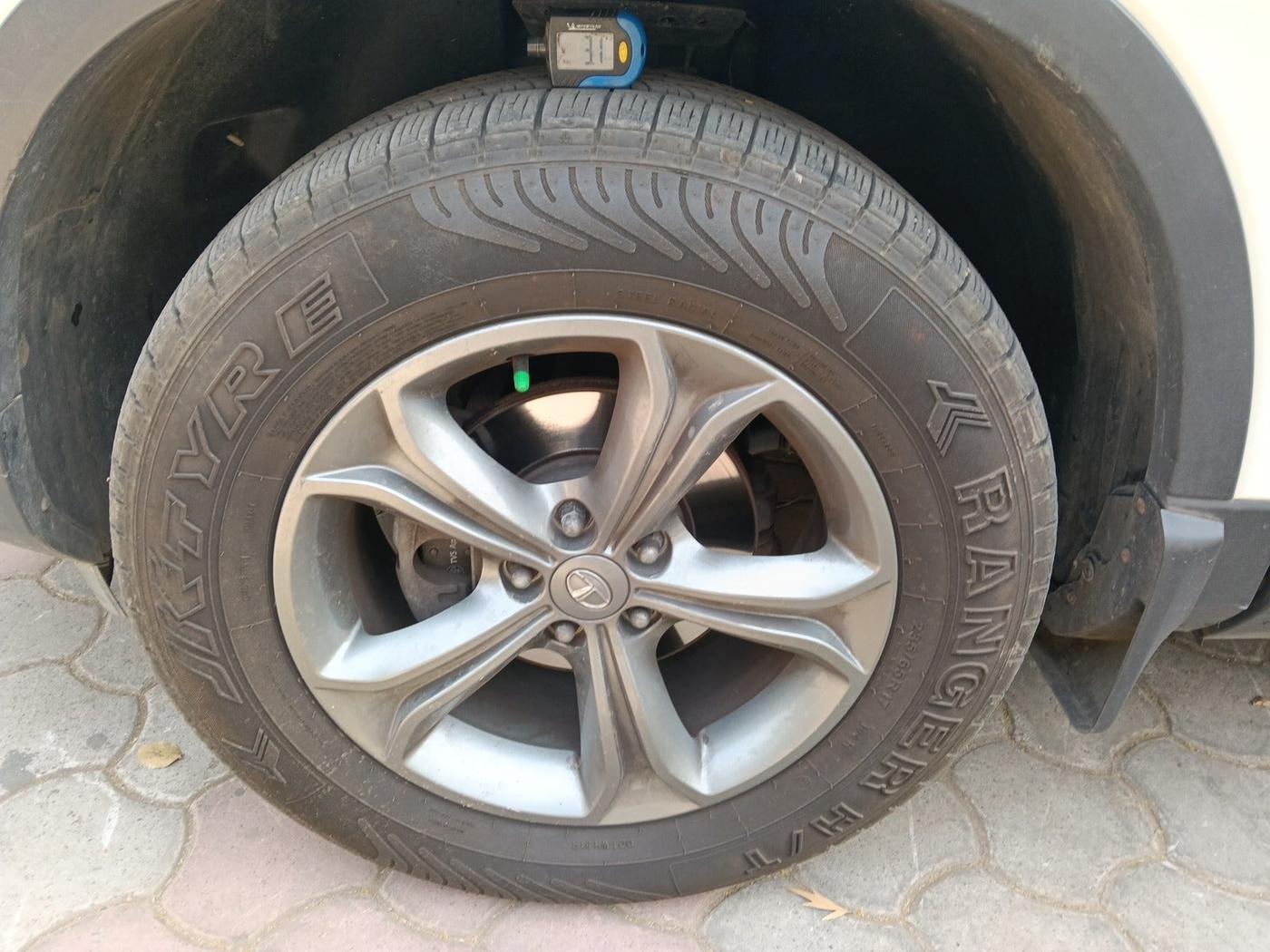 2021 Tata Harrier XT PLUS 2.0L KRYOTEC, Diesel, Manual, 1,27,488 km, tyre