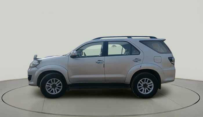 2012 Toyota Fortuner 3.0 4X2 AT, Diesel, Automatic, 3,94,702 km, exterior