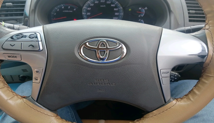 2012 Toyota Fortuner 3.0 4X2 AT, Diesel, Automatic, 3,94,702 km, interior