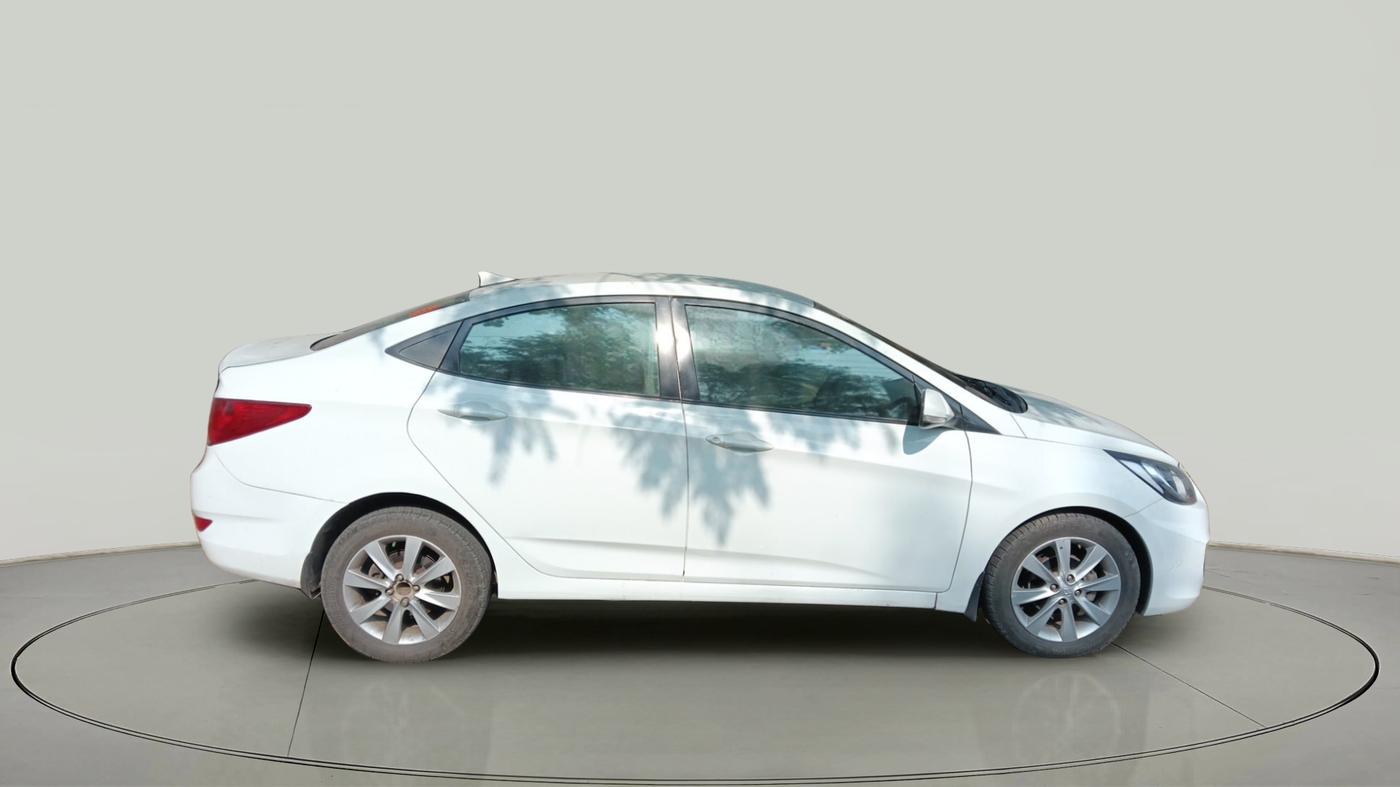 2013 Hyundai Verna FLUIDIC 1.6 VTVT SX, Petrol, Manual, 90,538 km, exterior