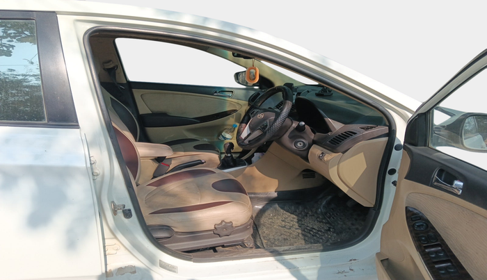 2013 Hyundai Verna FLUIDIC 1.6 VTVT SX, Petrol, Manual, 90,538 km, interior