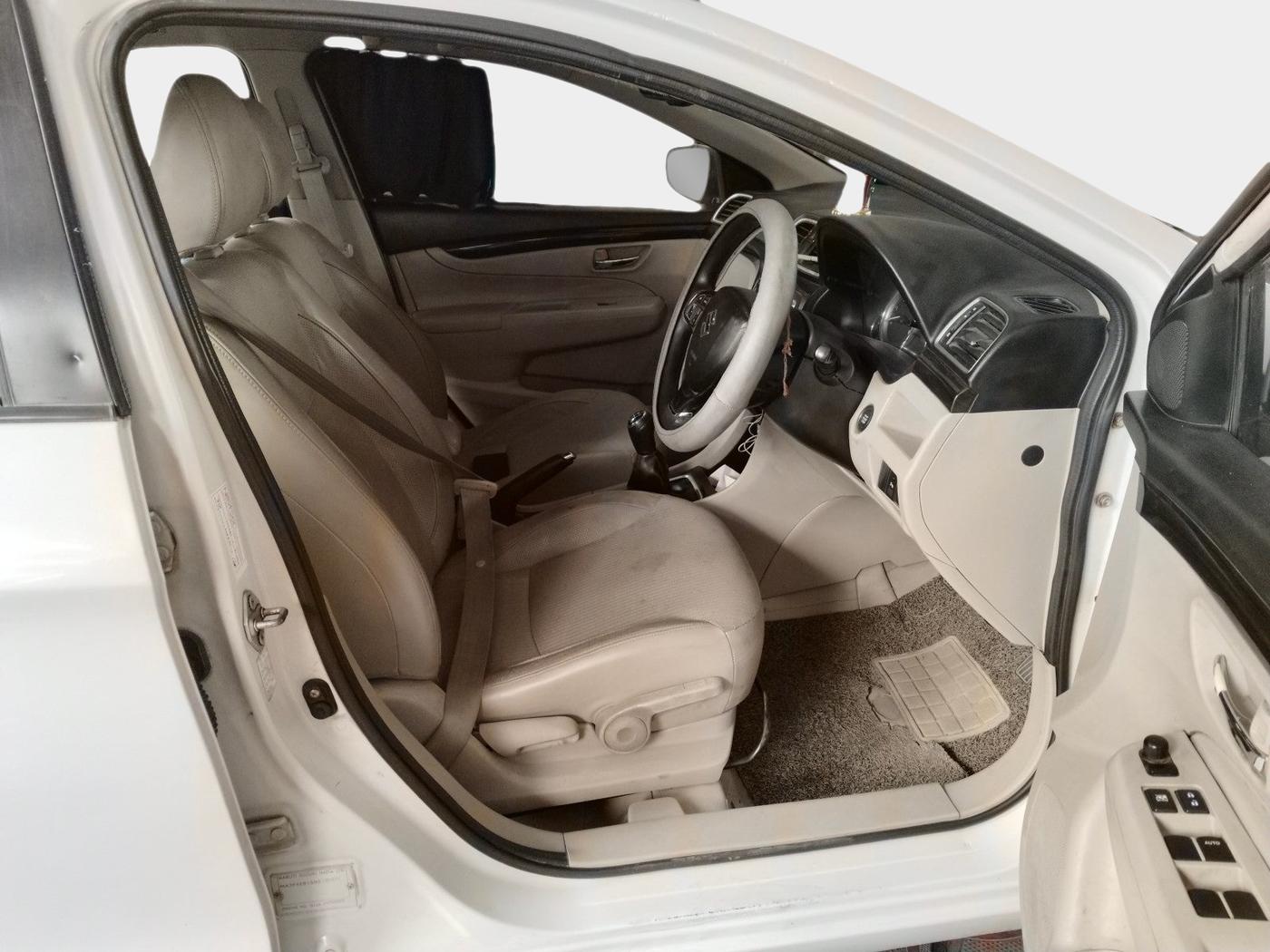 2014 Maruti Ciaz ZDI, Diesel, Manual, 1,06,647 km, interior