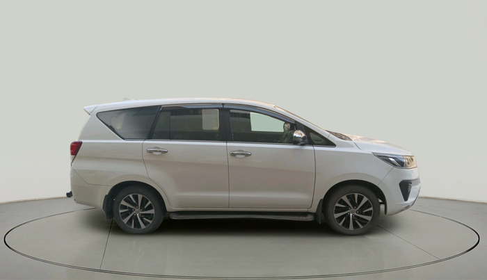 2022 Toyota Innova Crysta 2.7 ZX AT 7 STR, Petrol, Automatic, 36,120 km, exterior