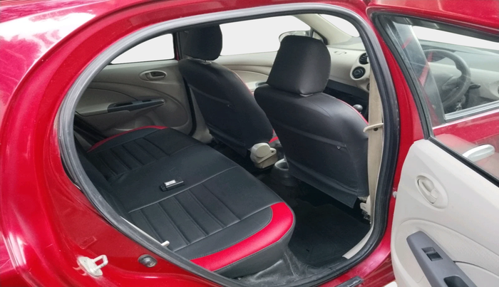 2015 Toyota Etios Liva GD, Diesel, Manual, 1,07,593 km, interior