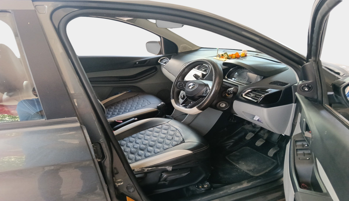 2024 Tata Tiago XT (O) PETROL, Petrol, Manual, 46,321 km, interior
