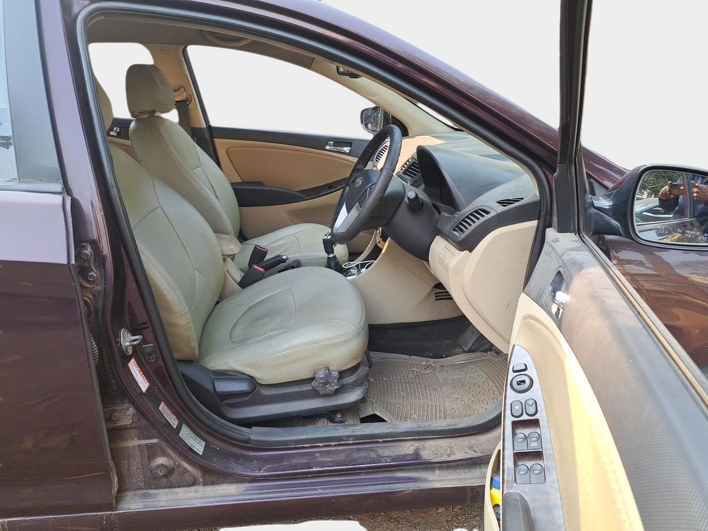 2012 Hyundai Verna FLUIDIC 1.6 CRDI SX OPT, Diesel, Manual, 81,669 km, interior