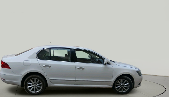 2014 Skoda Superb ELEGANCE 1.8 TSI AT, Petrol, Automatic, 81,819 km, exterior