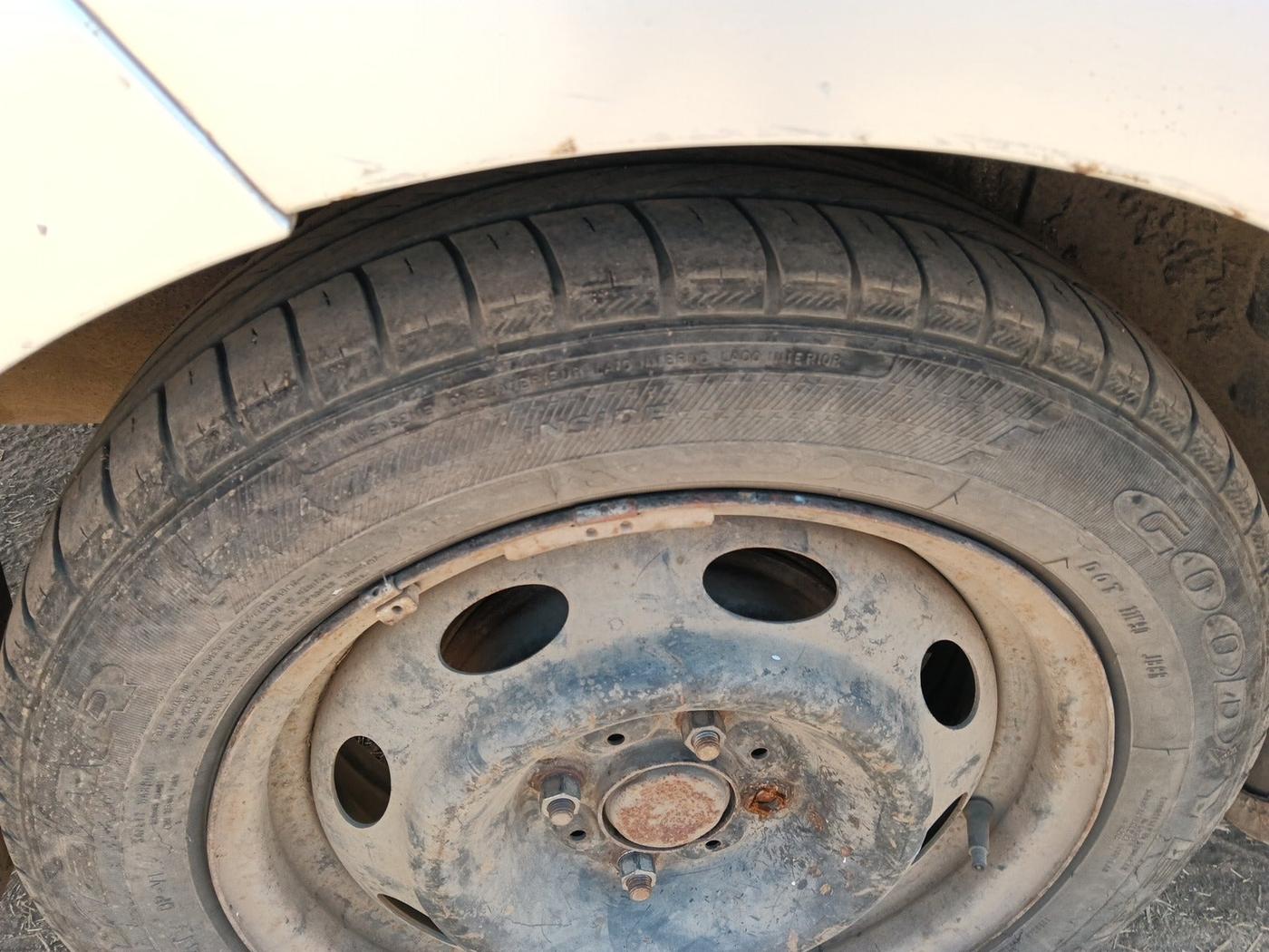 2010 Tata Manza AURA SAFIRE, Petrol, Manual, 80,889 km, tyre