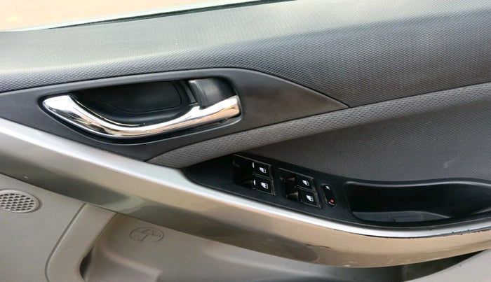 2018 Tata NEXON XZ PLUS DIESEL DUAL TONE, Diesel, Manual, 90,168 km, interior