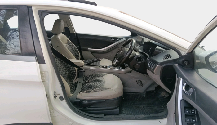 2018 Tata NEXON XZ PLUS DIESEL DUAL TONE, Diesel, Manual, 90,168 km, interior