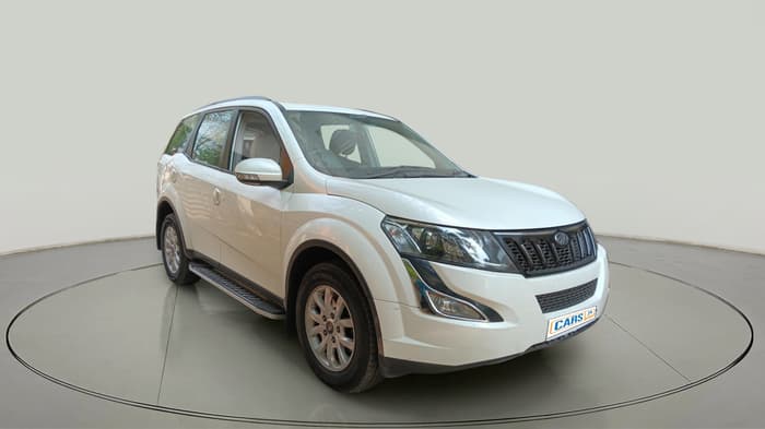 2017 Mahindra XUV500 W9 AT, Diesel, Automatic, 1,08,771 km, exterior