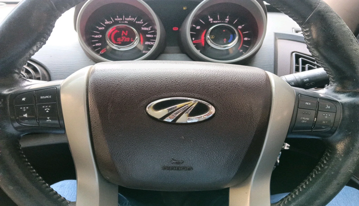 2014 Mahindra XUV500 W8, Diesel, Manual, 1,62,391 km, interior