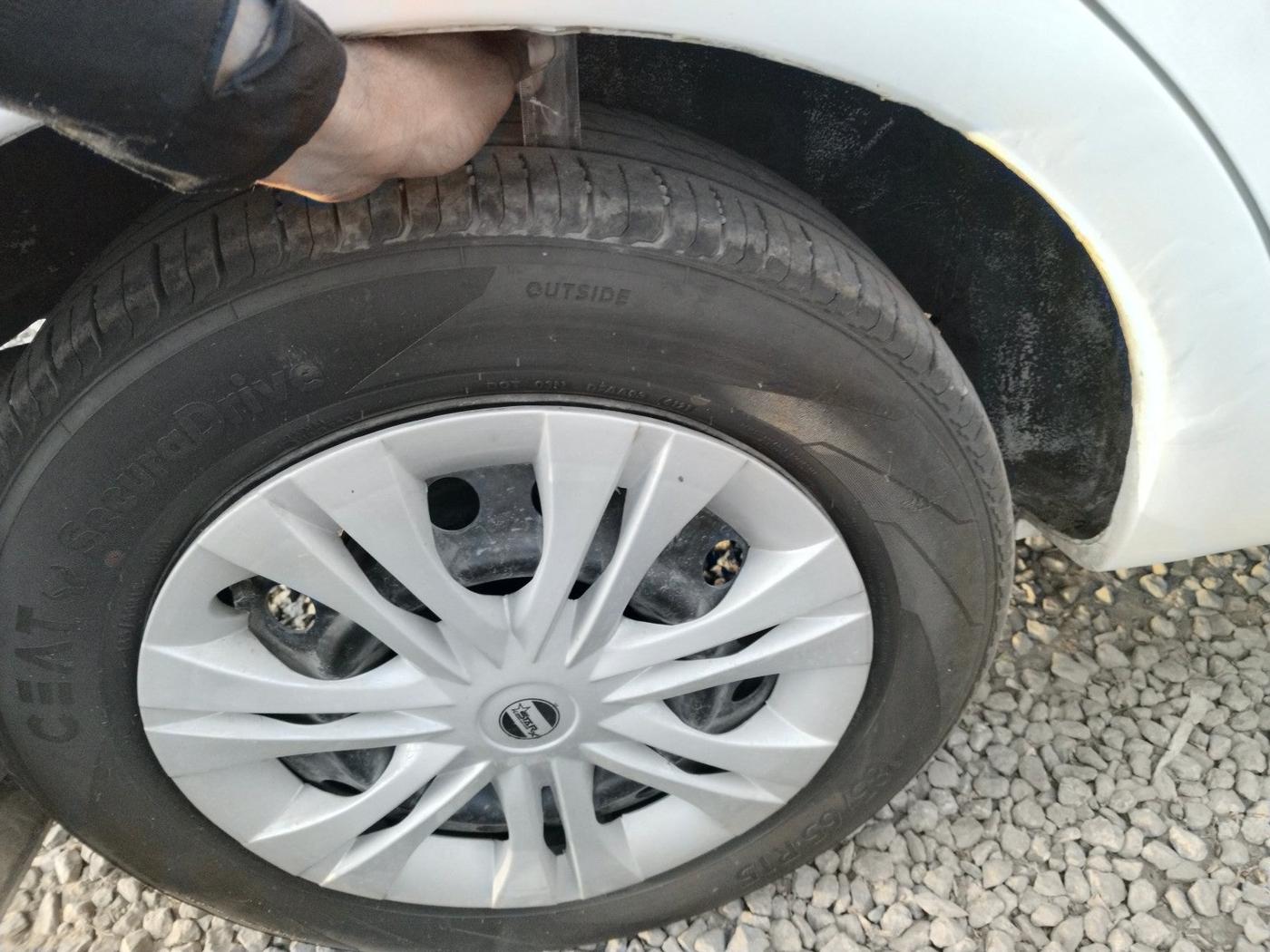 2014 Toyota Etios GD, Diesel, Manual, 96,684 km, tyre