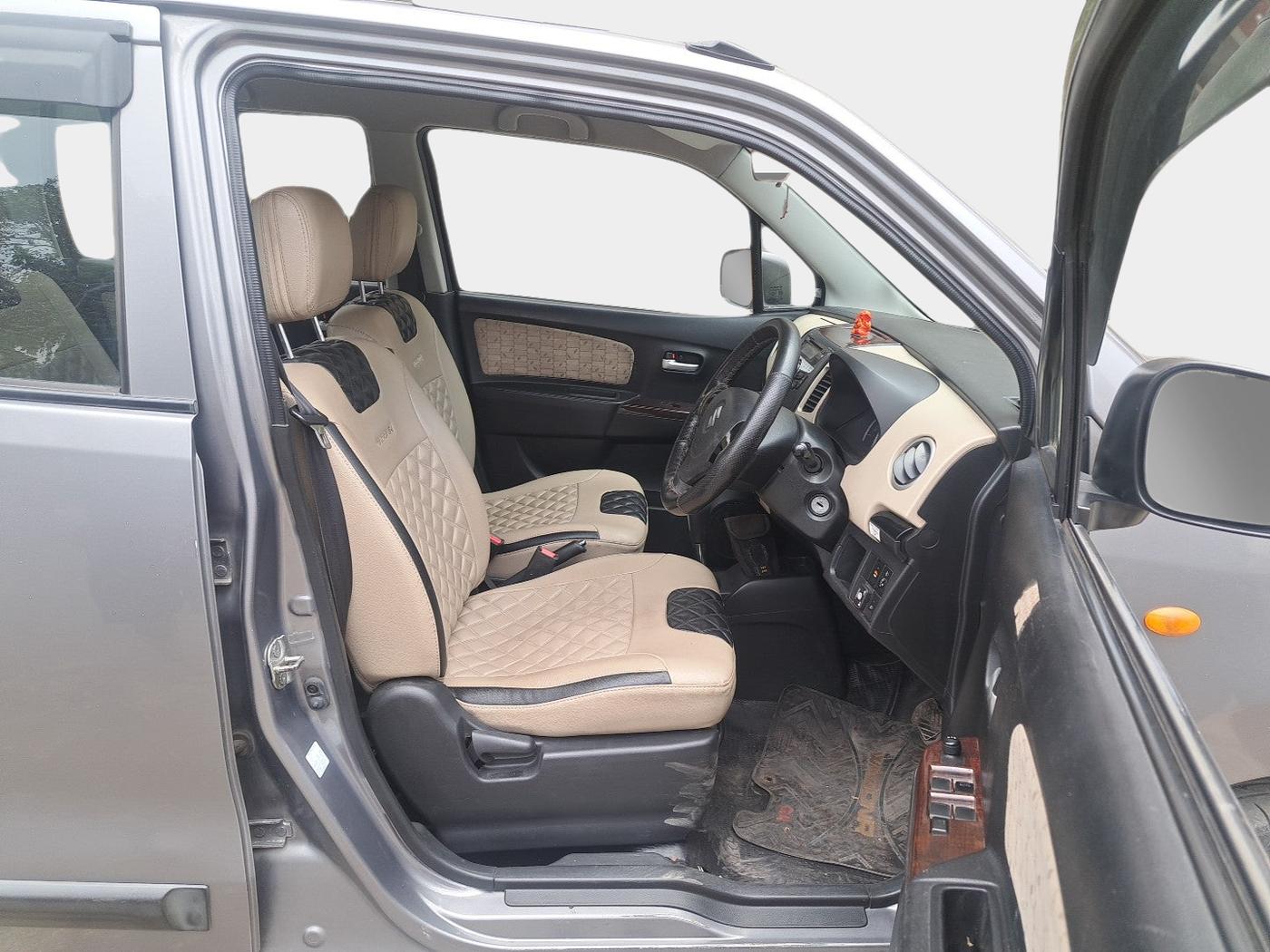 2017 Maruti Wagon R 1.0 VXI AMT, Petrol, Automatic, 56,728 km, interior