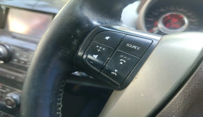 2013 Mahindra XUV500 W8, Diesel, Manual, 1,61,209 km, interior