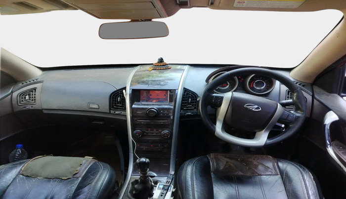 2013 Mahindra XUV500 W8, Diesel, Manual, 1,61,209 km, interior
