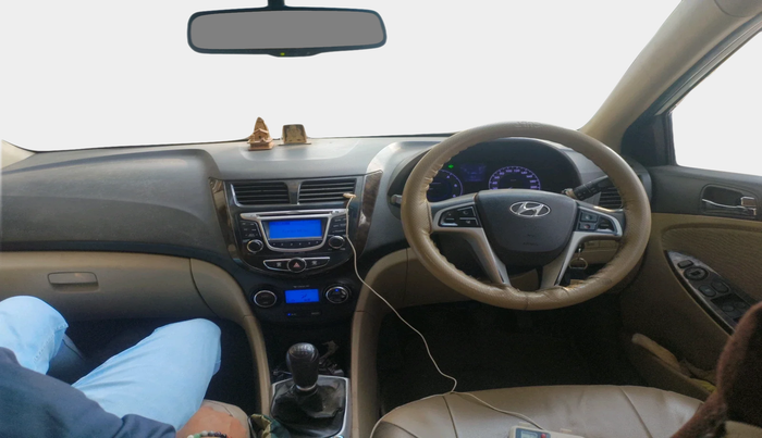 2013 Hyundai Verna FLUIDIC 1.6 CRDI SX, Diesel, Manual, 1,32,800 km, interior