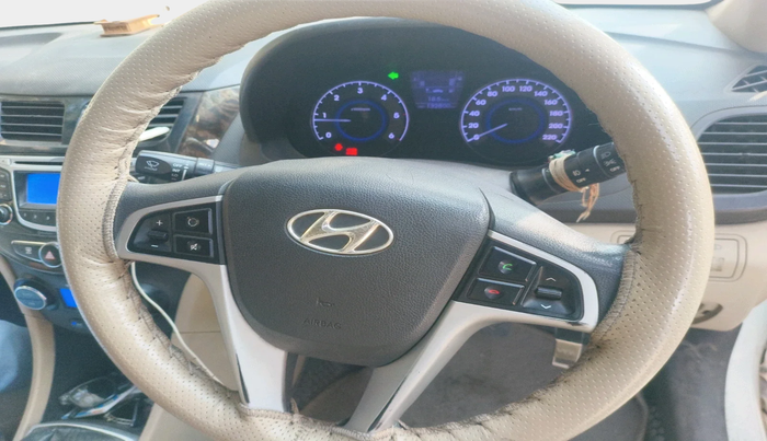 2013 Hyundai Verna FLUIDIC 1.6 CRDI SX, Diesel, Manual, 1,32,800 km, interior