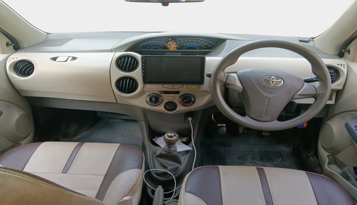 2015 Toyota Etios GD, Diesel, Manual, 1,30,745 km, interior