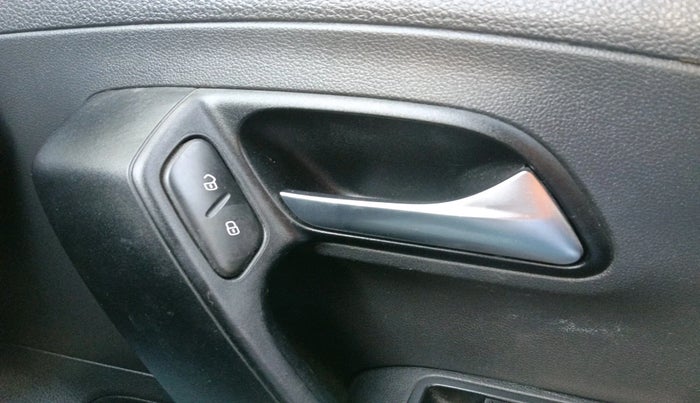 2020 Volkswagen Polo TRENDLINE 1.0L, Petrol, Manual, 62,975 km, interior