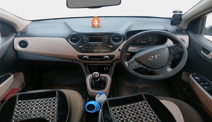 2014 Hyundai Xcent SX 1.2 (O), Petrol, Manual, 69,666 km, interior