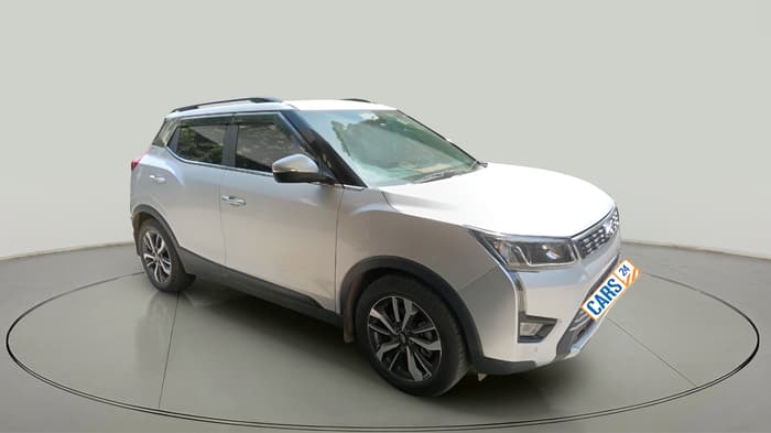2022 Mahindra XUV300 W8 (O) 1.2 PETROL, Petrol, Manual, 62,247 km, exterior
