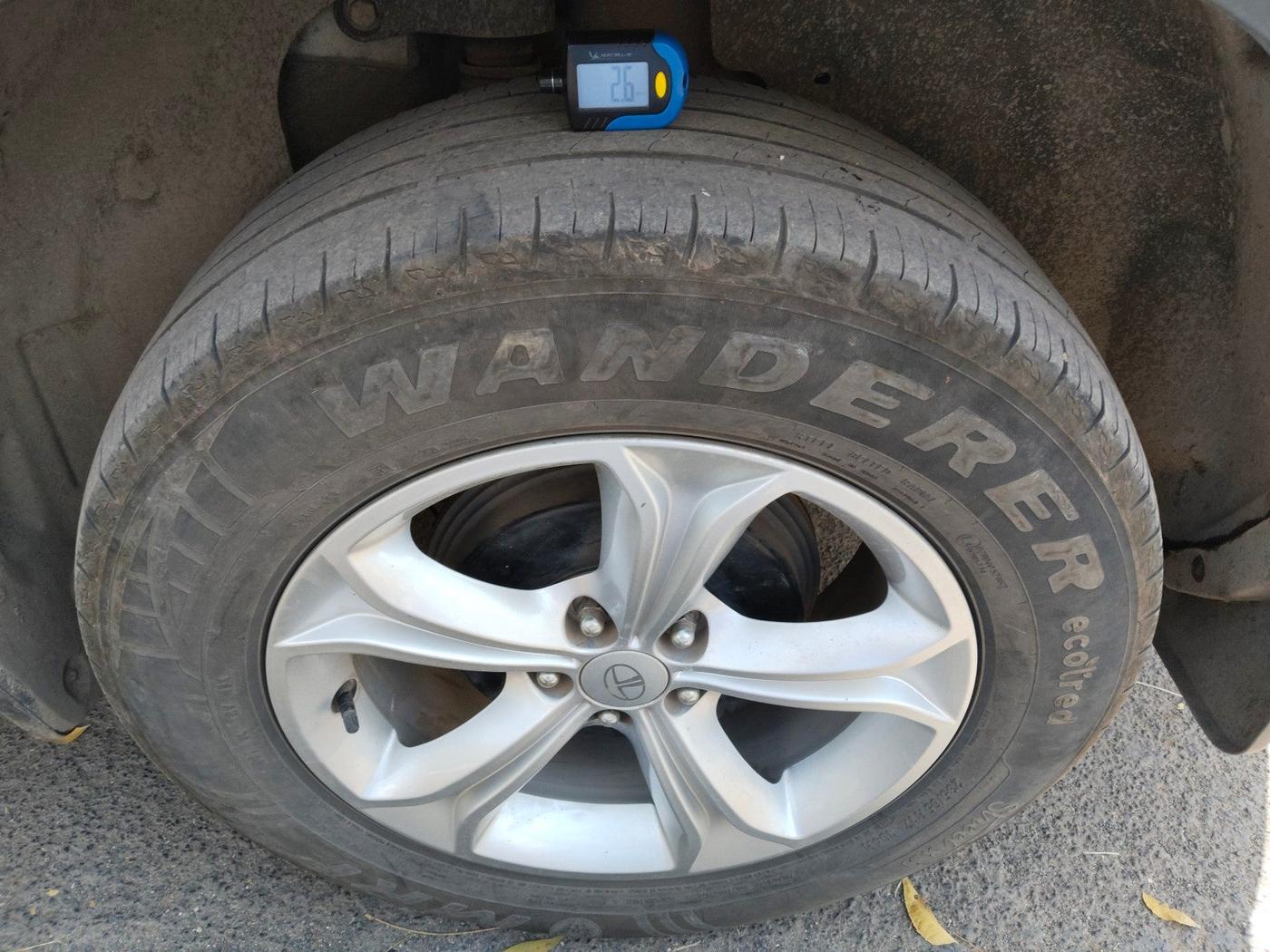 2024 Tata Harrier PURE PLUS, Diesel, Manual, 52,527 km, tyre