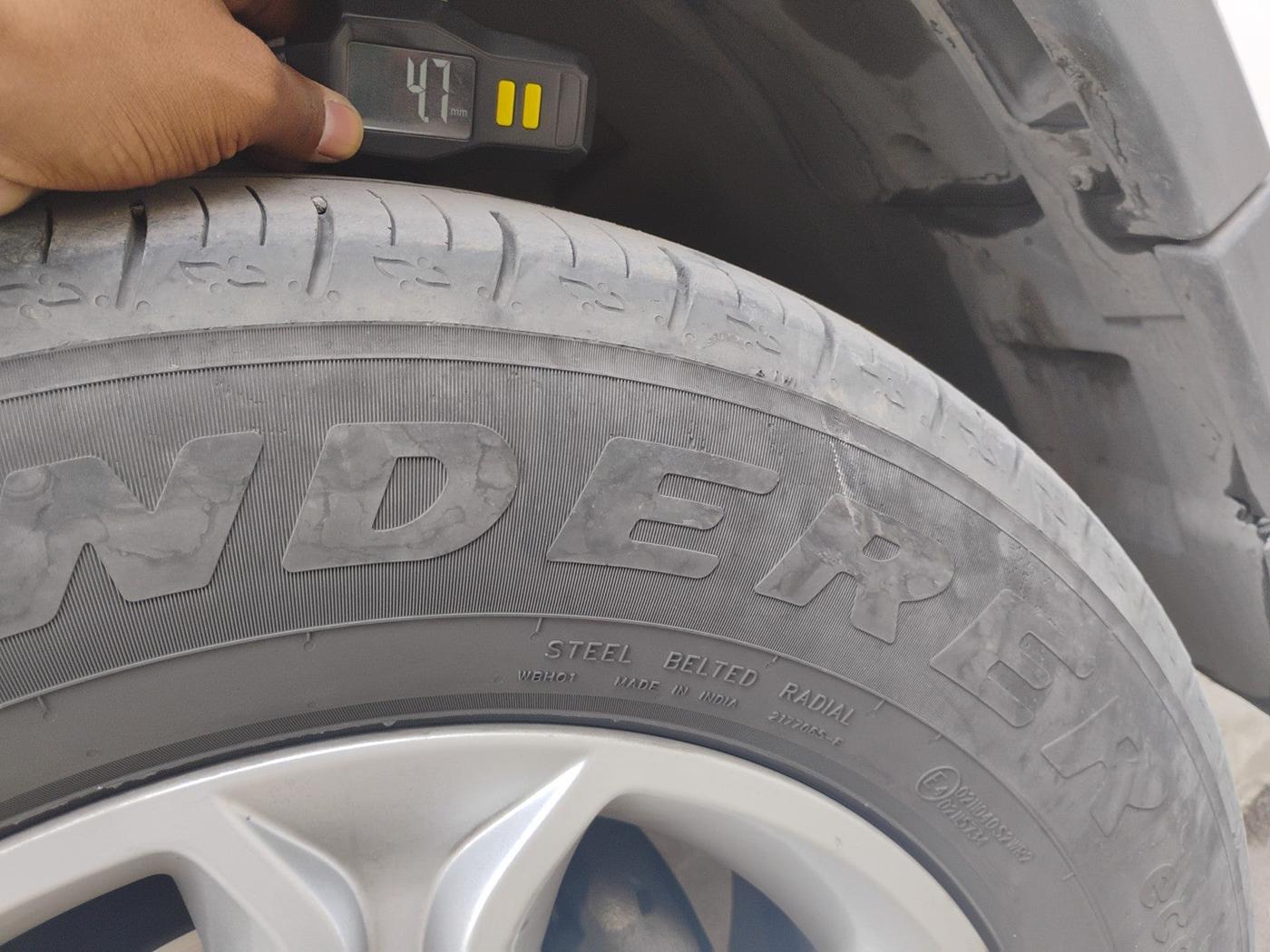 2024 Tata Harrier PURE PLUS, Diesel, Manual, 52,527 km, tyre