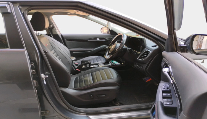 2020 KIA SELTOS GTX PLUS AT 1.5 DIESEL, Diesel, Automatic, 89,408 km, interior