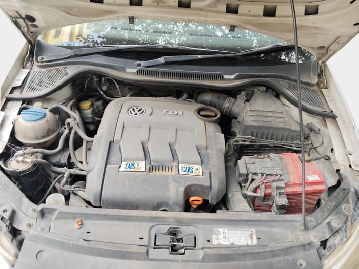 2011 Volkswagen Polo COMFORTLINE 1.2L, Diesel, Manual, 1,88,832 km, exterior