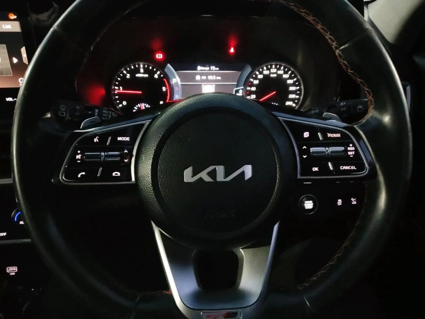 2021 KIA SELTOS GTX PLUS AT 1.5 DIESEL, Diesel, Automatic, 95,868 km, interior