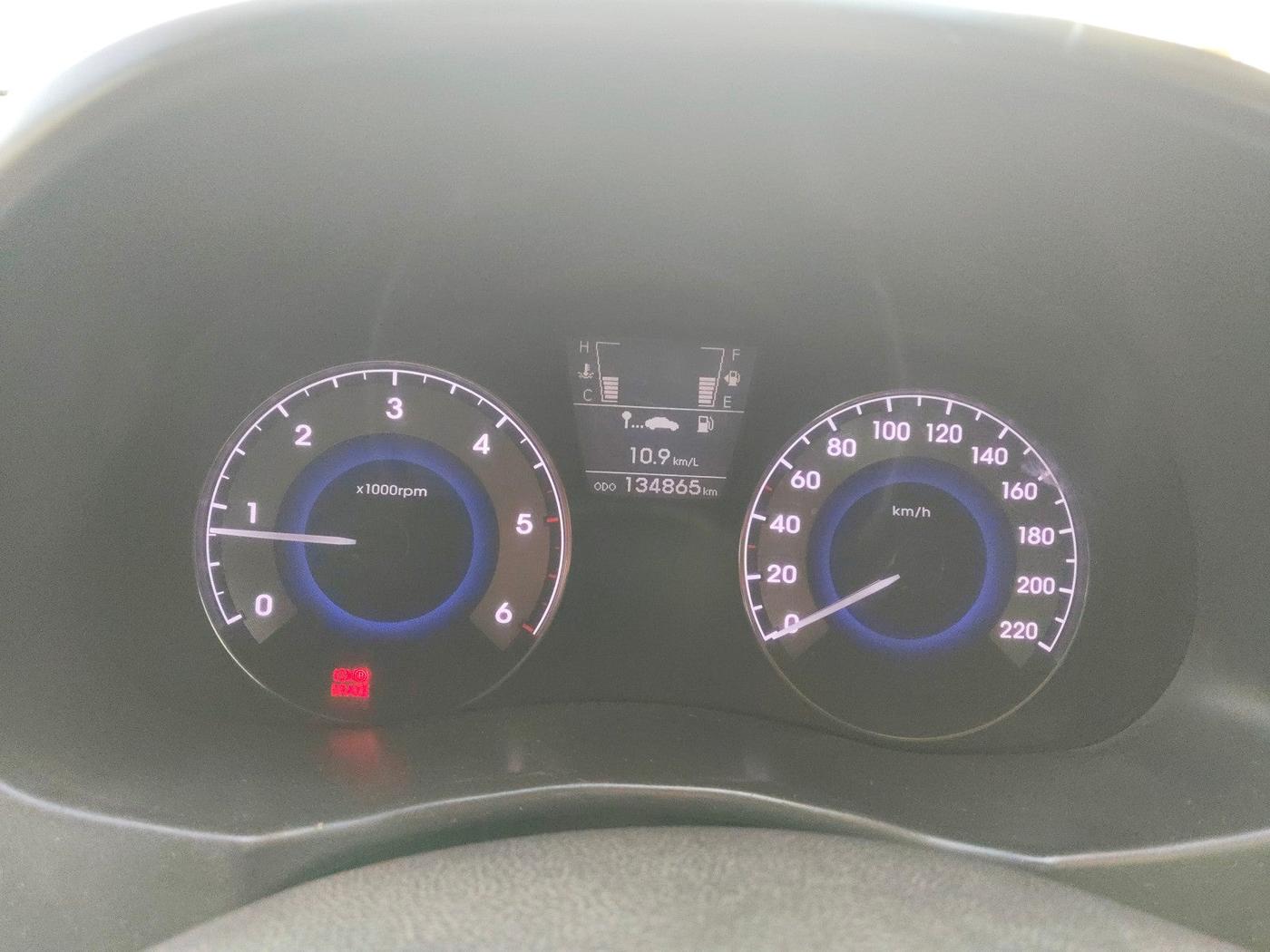 2013 Hyundai Verna FLUIDIC 1.6 CRDI SX, Diesel, Manual, 1,34,865 km, interior