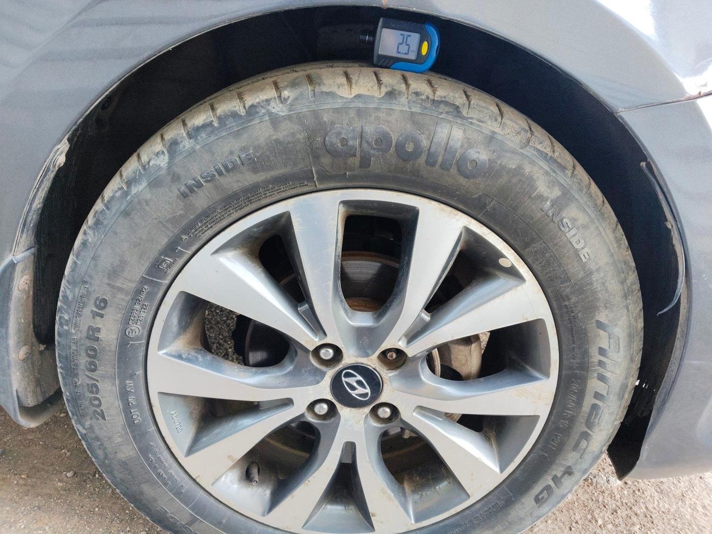 2013 Hyundai Verna FLUIDIC 1.6 CRDI SX, Diesel, Manual, 1,34,865 km, tyre