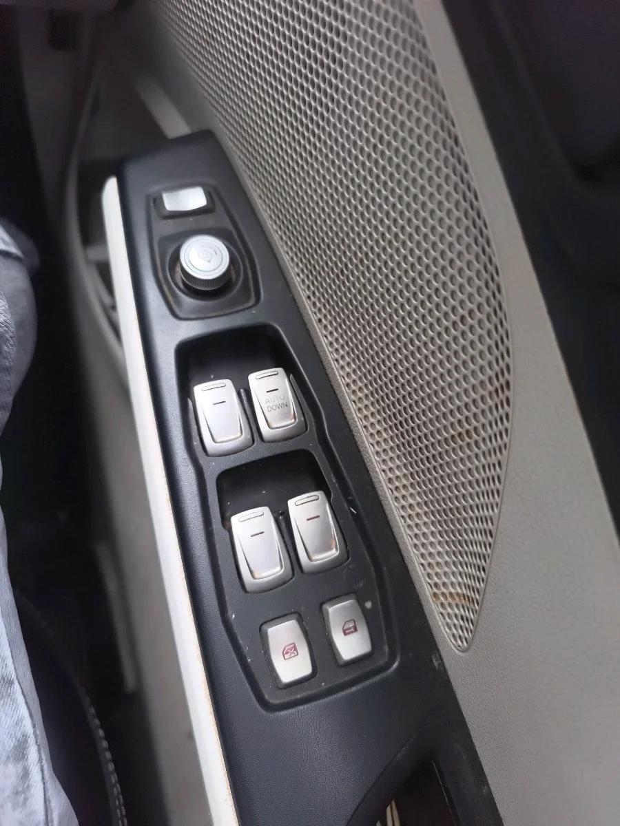 2023 Mahindra XUV300 W6 1.5 Diesel, Diesel, Manual, 94,800 km, interior