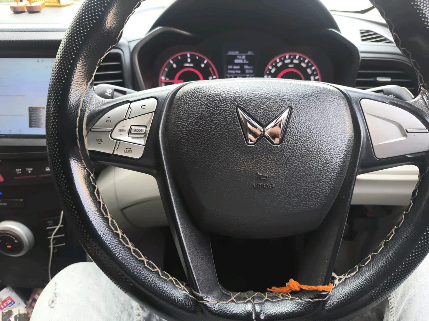 2023 Mahindra XUV300 W6 1.5 Diesel, Diesel, Manual, 94,800 km, interior