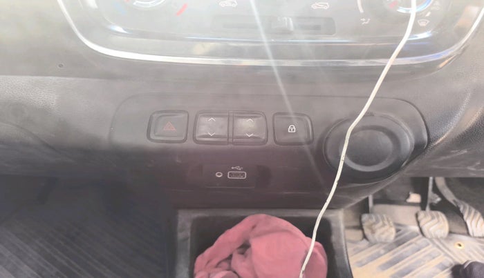 2018 Renault Kwid RXT 0.8 (O), Petrol, Manual, 78,062 km, interior