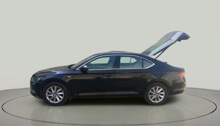 2016 Skoda Superb L&K 1.8 TSI AT, Petrol, Automatic, 1,42,880 km, exterior