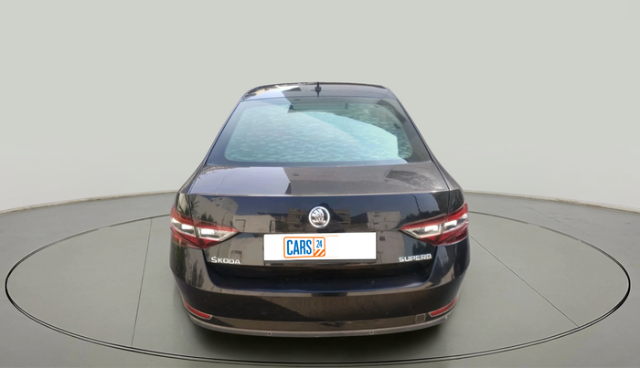 2016 Skoda Superb L&K 1.8 TSI AT, Petrol, Automatic, 1,42,880 km, exterior