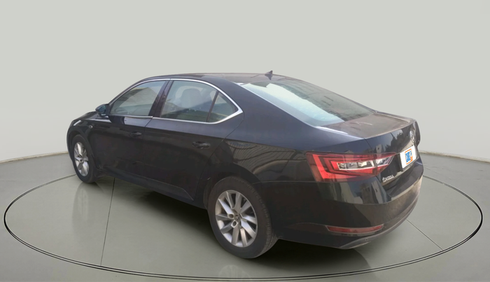 2016 Skoda Superb L&K 1.8 TSI AT, Petrol, Automatic, 1,42,880 km, exterior