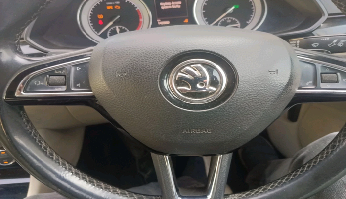 2016 Skoda Superb L&K 1.8 TSI AT, Petrol, Automatic, 1,42,880 km, interior