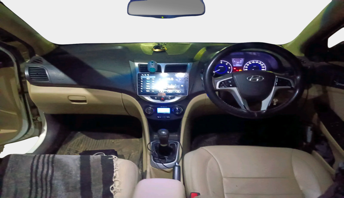 2011 Hyundai Verna FLUIDIC 1.6 CRDI SX, Diesel, Manual, 18,057 km, interior