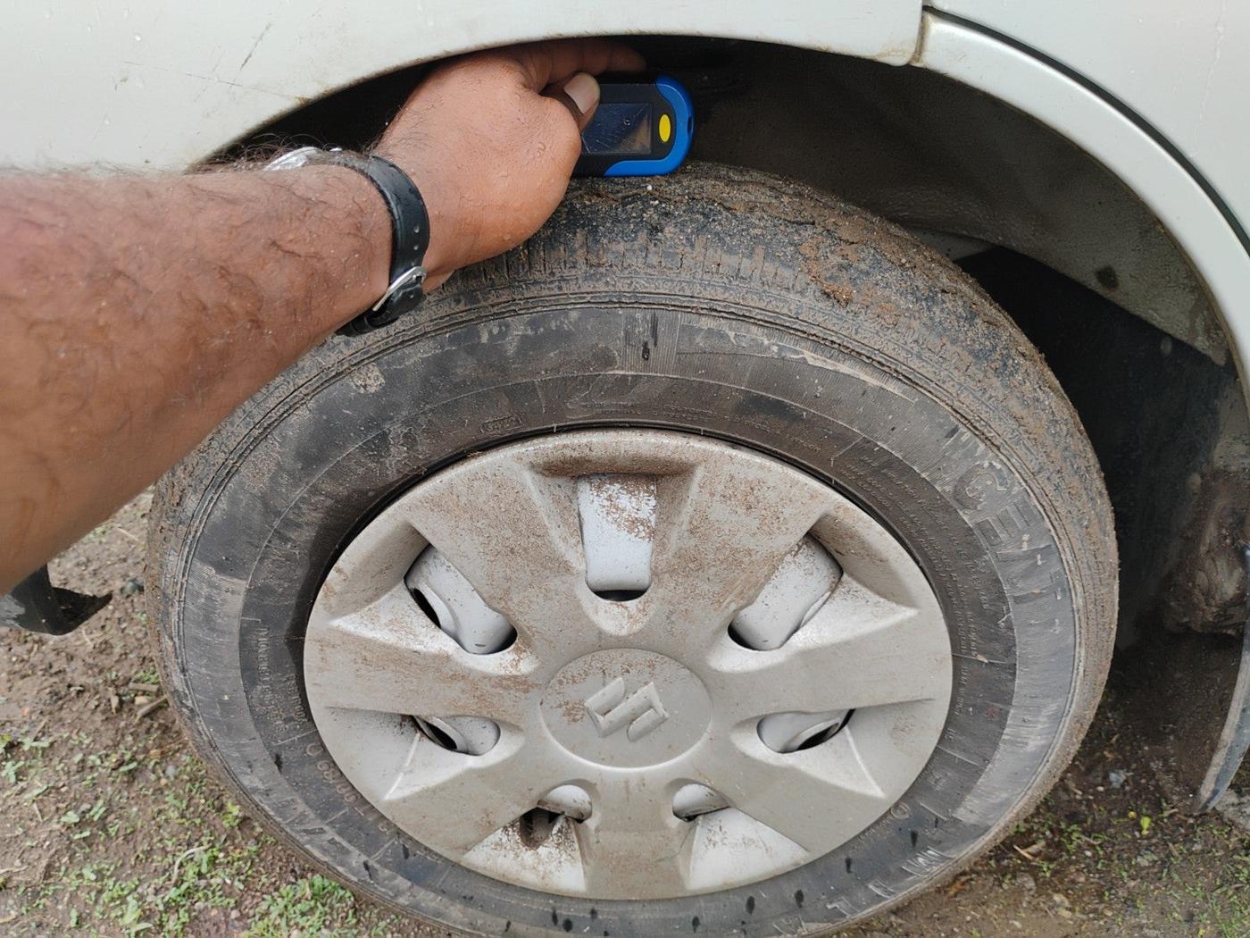 2022 Maruti Eeco 5 STR AC (O), Petrol, Manual, 20,129 km, tyre