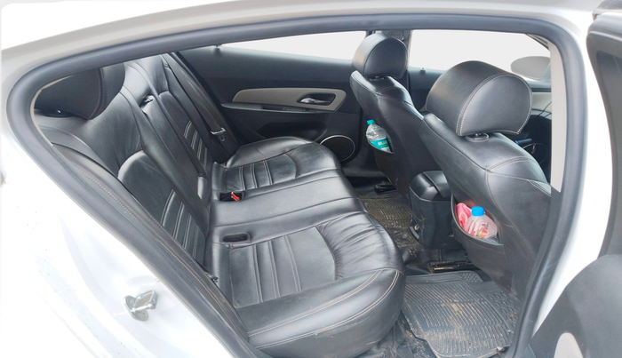 2015 Chevrolet Cruze LTZ, Diesel, Manual, 1,04,987 km, interior